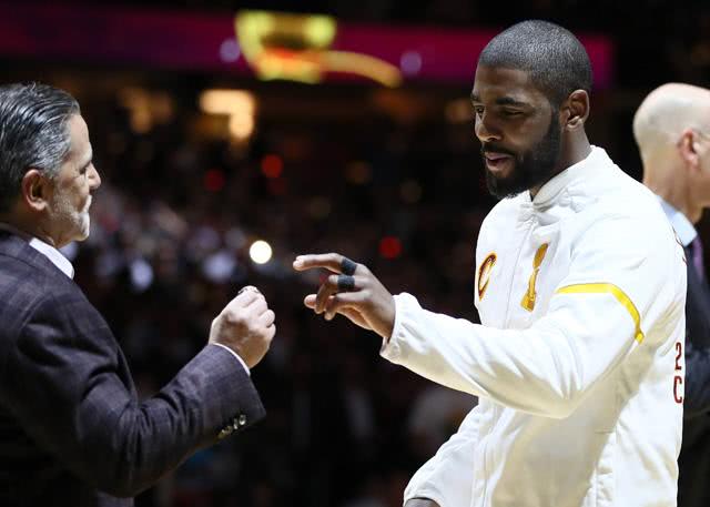  朗斯青年军客场逼平传统劲旅  