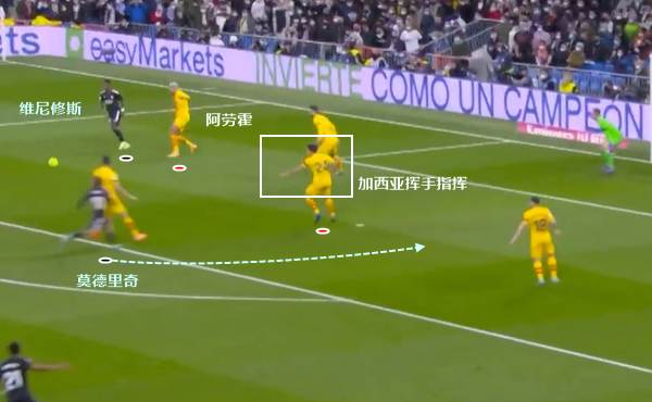  拉齐奥定位球战术奏效，头球接力配合攻破佛罗伦萨城门
