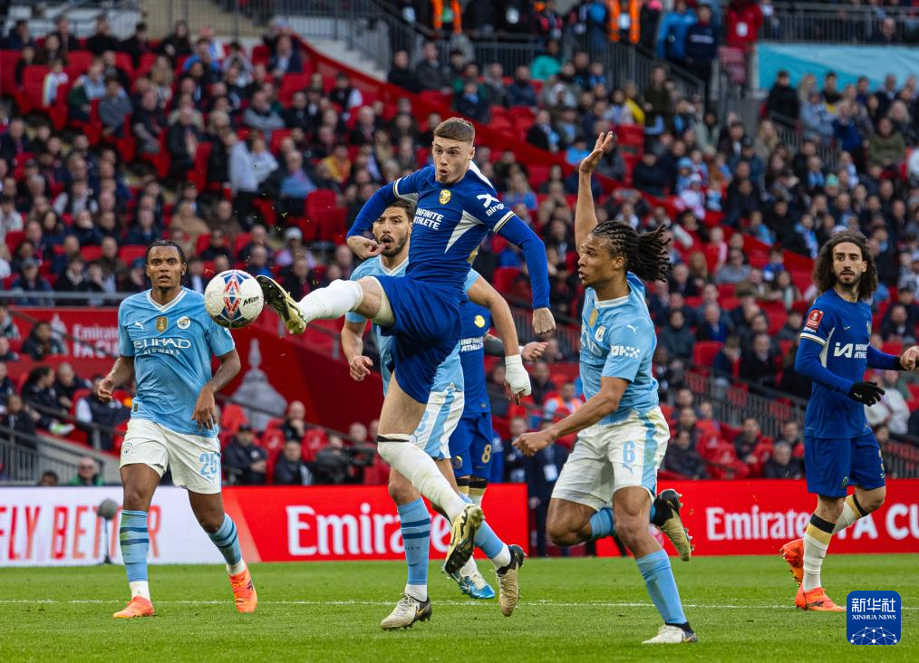  弗赖堡定位球战术显威，头球制胜斩获赛季首胜  